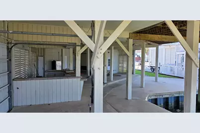 1702 Castaway Street, Tiki Island, TX 77554 - Photo 8