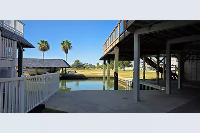 1702 Castaway Street, Tiki Island, TX 77554 - Photo 6