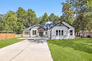 2439 Centurian Cir, New Caney, TX 77357 - Photo 2