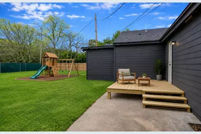 1120 17th Ave North, Texas City, TX 77590 - Photo 2