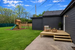 1120 17th Ave N, Texas City, TX 77590 - Photo 2