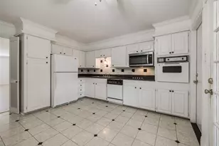 7225 Beechnut St, Houston, TX 77074 - Photo 14