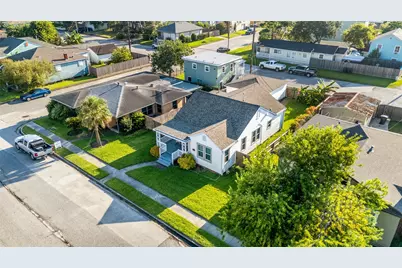 1309 Milam Drive, Galveston, TX 77551 - Photo 2
