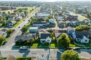 1309 Milam Dr, Galveston, TX 77551 - Photo 36