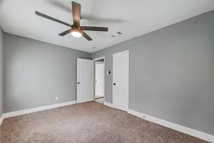 6107 Belmark St, Houston, TX 77033 - Photo 30