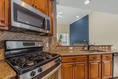 7 Ebony Oaks Place, Spring, TX 77382 - Photo 18