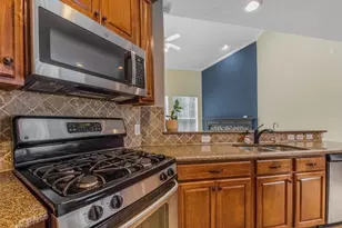 7 Ebony Oaks Pl, Spring, TX 77382 - Photo 18