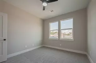 8128 Chateau St, Houston, TX 77028 - Photo 32