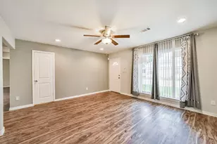 3700 Stassen St, Houston, TX 77051 - Photo 6