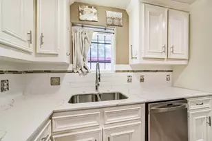 3700 Stassen St, Houston, TX 77051 - Photo 14