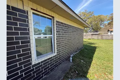 2501 Maple Ave, Liberty, TX 77575 - Photo 22