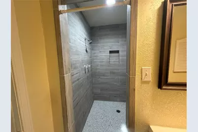 2501 Maple Ave, Liberty, TX 77575 - Photo 14