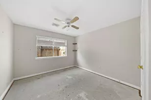 2309 Lord Nelson Dr, Seabrook, TX 77586 - Photo 4