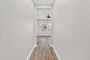 212 Orchard Cv, Snook, TX 77878 - Photo 4