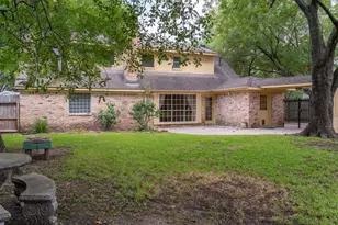 1704 Crystal Hills Dr, Houston, TX 77077 - Photo 26