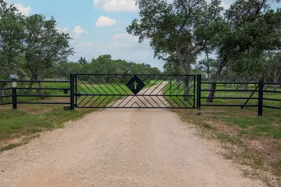 15545 State Highway 111 E, Yoakum, TX 77995 - Photo 2
