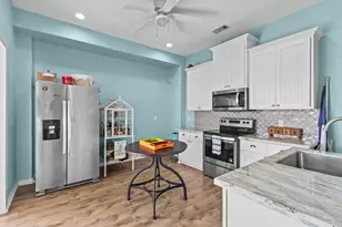 2929 Lakeside, Crystal Beach, TX 77650 - Photo 36