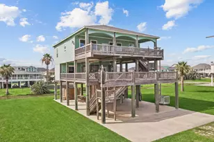 2929 Lakeside, Crystal Beach, TX 77650 - Photo 2