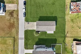 4215 Grayson Dr, Galveston, TX 77554 - Photo 34