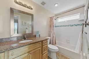 4215 Grayson Dr, Galveston, TX 77554 - Photo 18