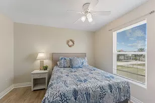 4215 Grayson Dr, Galveston, TX 77554 - Photo 14