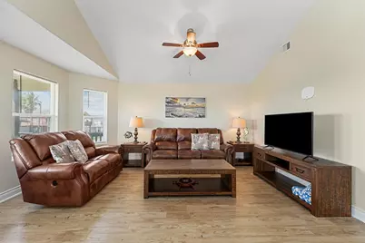 4215 Grayson Drive, Galveston, TX 77554 - Photo 6