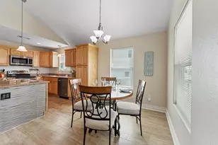 4215 Grayson Dr, Galveston, TX 77554 - Photo 18