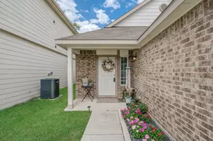 25416 Grotto Falls Ln, Porter, TX 77365 - Photo 2