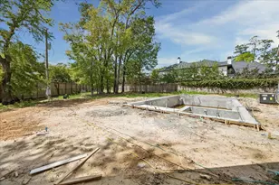 403 Trails Ct, Houston, TX 77024 - Photo 30