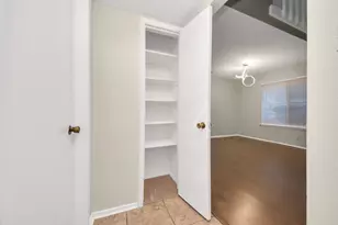 13603 Hollowgreen Dr, Houston, TX 77082 - Photo 24