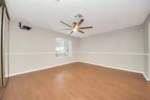13603 Hollowgreen Dr, Houston, TX 77082 - Photo 16