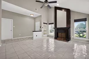 10523 Lands End Dr, Houston, TX 77099 - Photo 12