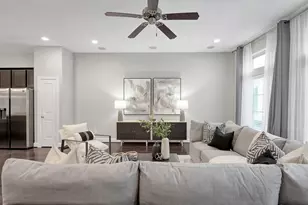 351 W 26th St, Houston, TX 77008 - Photo 4