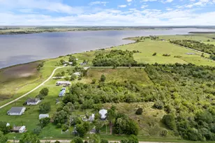 182 Smith Rd, Palacios, TX 77465 - Photo 4