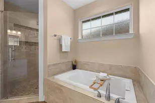 907 Oak St, Anahuac, TX 77514 - Photo 26