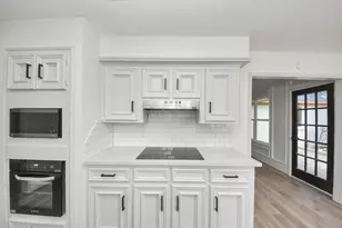 8126 Clover Gardens Dr, Houston, TX 77095 - Photo 18