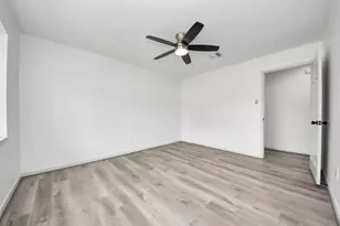 8126 Clover Gardens Dr, Houston, TX 77095 - Photo 32