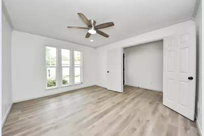 8126 Clover Gardens Drive, Houston, TX 77095 - Photo 6