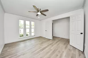 8126 Clover Gardens Dr, Houston, TX 77095 - Photo 6
