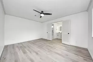 8126 Clover Gardens Dr, Houston, TX 77095 - Photo 34