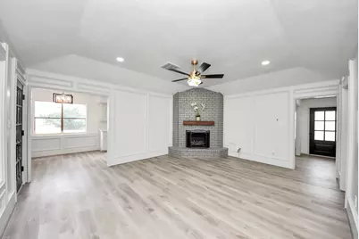 8126 Clover Gardens Drive, Houston, TX 77095 - Photo 12