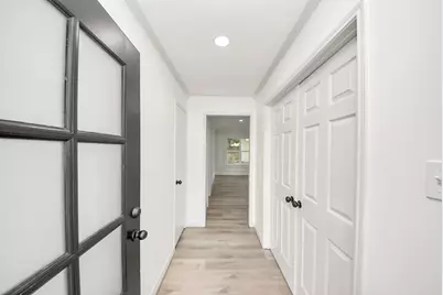 8126 Clover Gardens Drive, Houston, TX 77095 - Photo 4