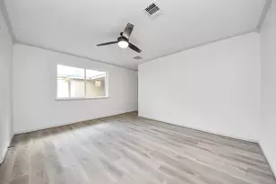 8126 Clover Gardens Dr, Houston, TX 77095 - Photo 24