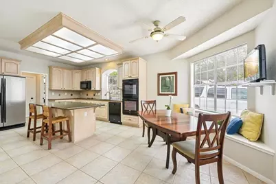 2202 Castle Bay Drive, League City, TX 77573 - Photo 16