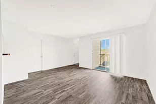 8100 Creekbend Dr, Houston, TX 77071 - Photo 16