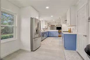 4606 Waynesboro Dr, Houston, TX 77035 - Photo 18