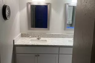 10049 Westpark Dr, Houston, TX 77042 - Photo 14