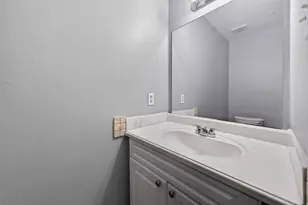 2302 Abernathy St, Houston, TX 77026 - Photo 10