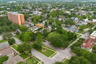 111 E 18th St, Houston, TX 77008 - Photo 46