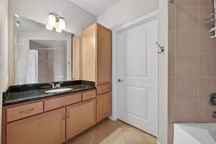 505 Jackson Hill St, Houston, TX 77007 - Photo 22